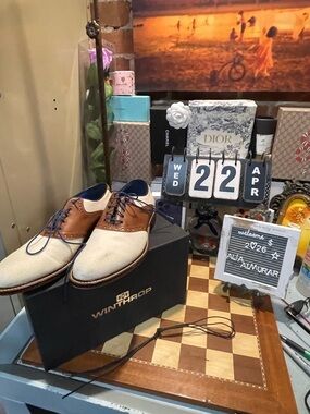 Winthrop Phillips White & Brown Leather Oxford Shoes 104120